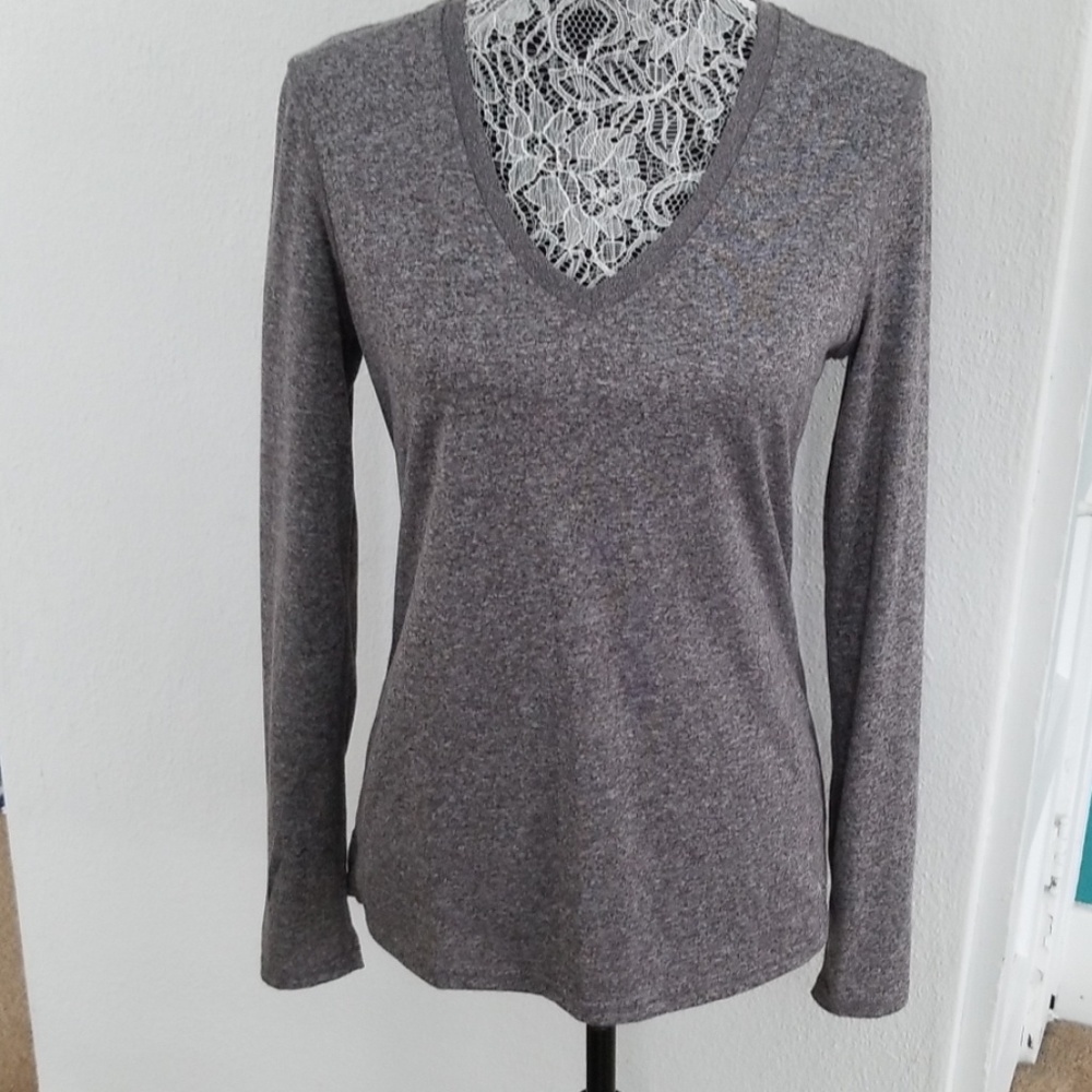 👽Danskin Now long sleeve v neck grey- Small